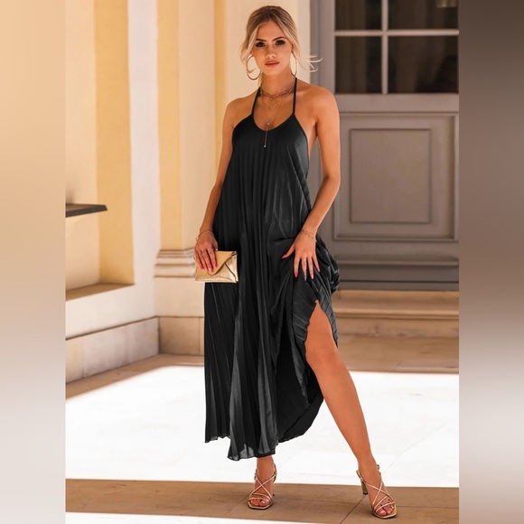 Halter Neck Maxi Dress in a Pleated Style - Picture 1 of 5